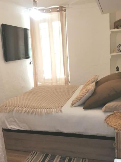 Apartment Cosy Situe A 2mn De La A Pied Climatise Villefranche-sur-Mer
