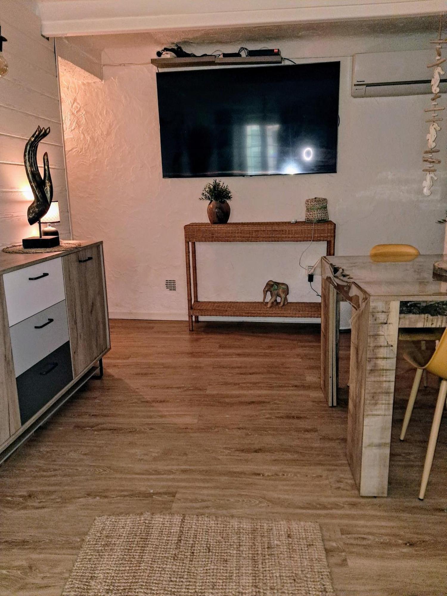 Cosy Situe A 2mn De La A Pied Climatise